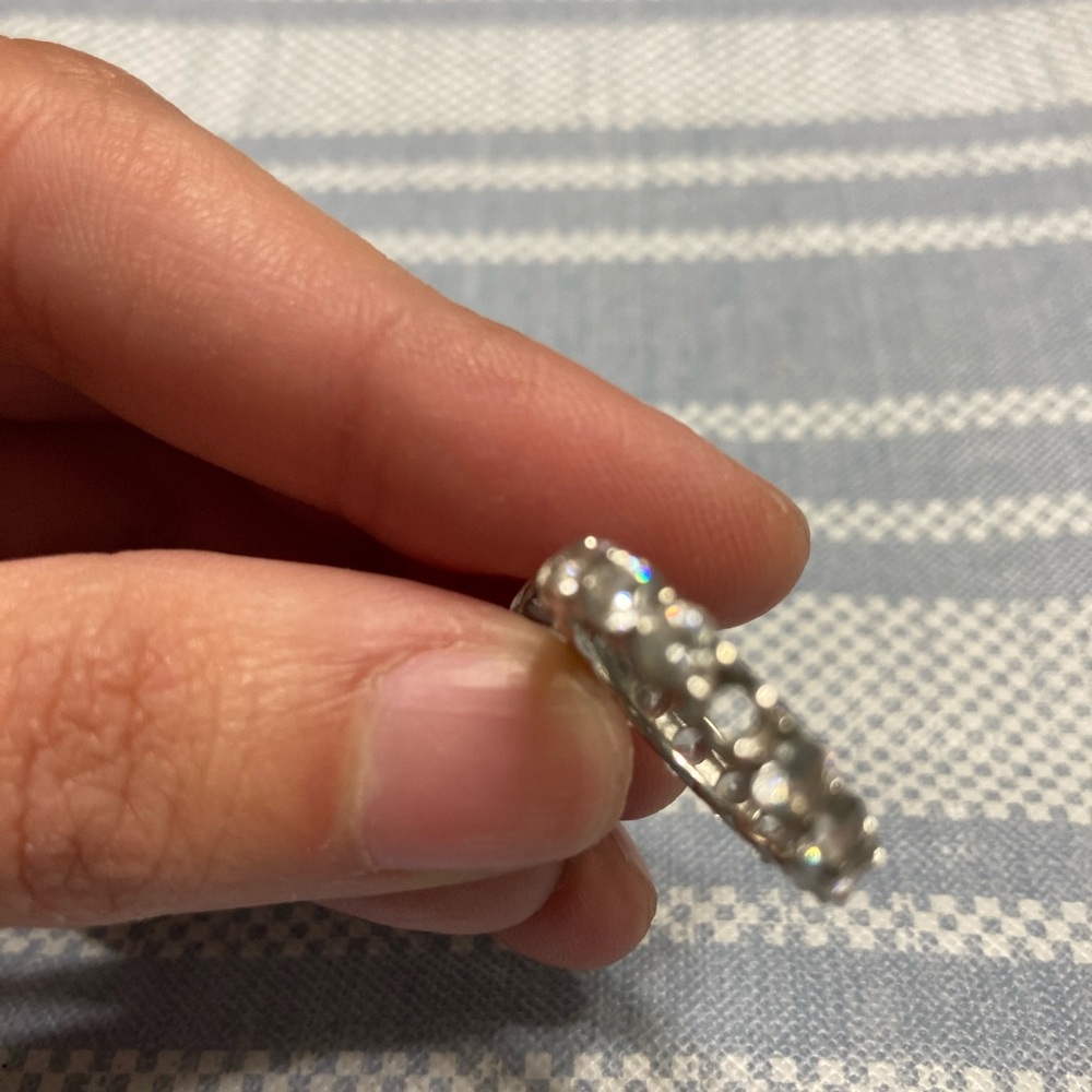 Vintage designer sterling silver cubic zirconia ring. - Picture 3 of 3